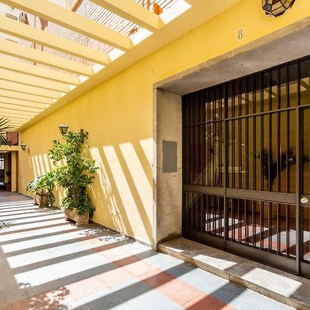 El Rio Apartment Seville Exterior photo